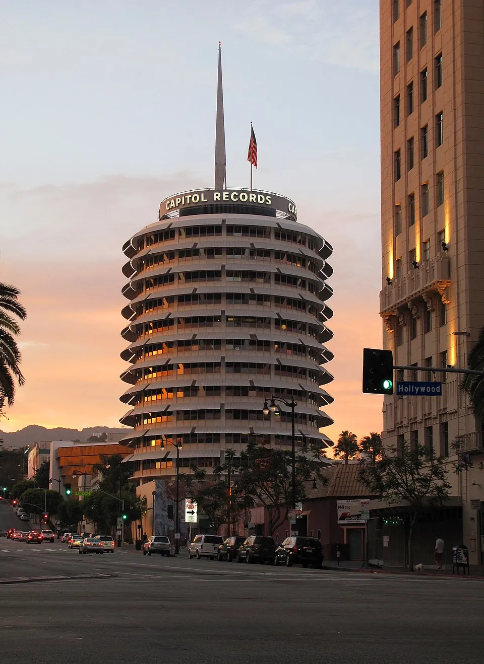 Capitol Records Building (Capitol Records Tower)